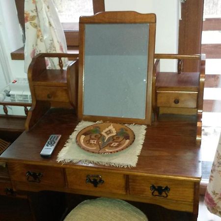 La Buni Buşteni Δωμάτιο φωτογραφία